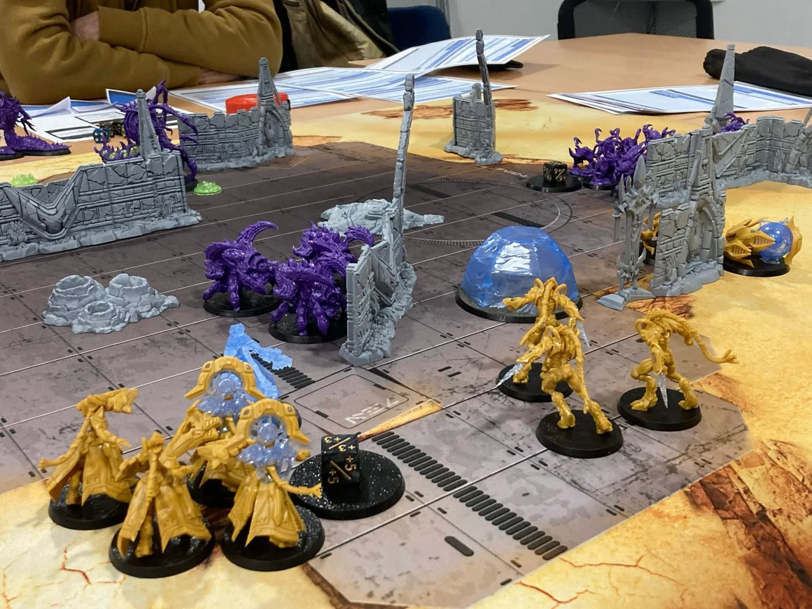 Partie bêta de StarCraft Tabletop Miniatures Game au Cercle des Joueurs Paresseux