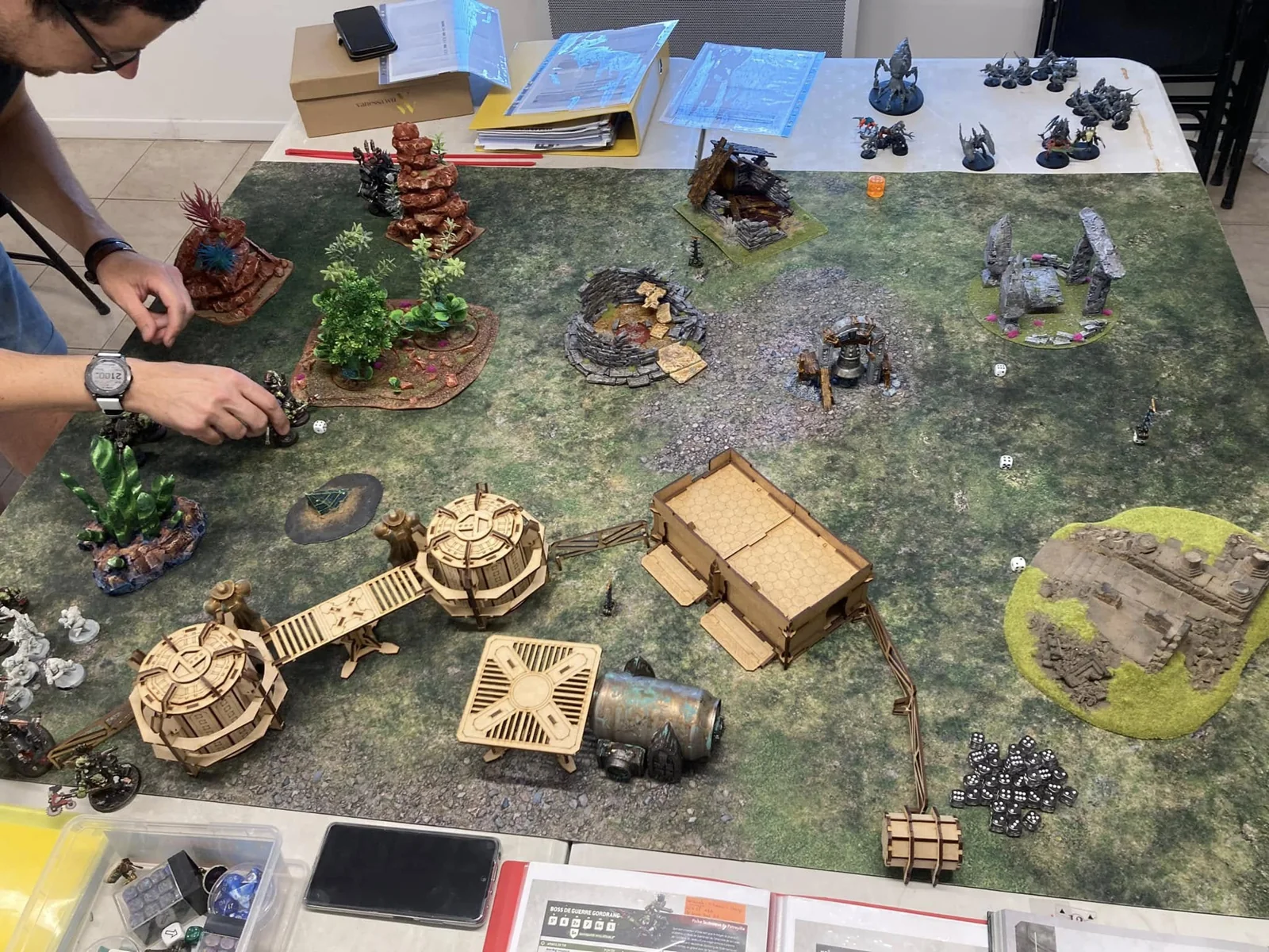 Grande table de Warhammer 40,000 au club